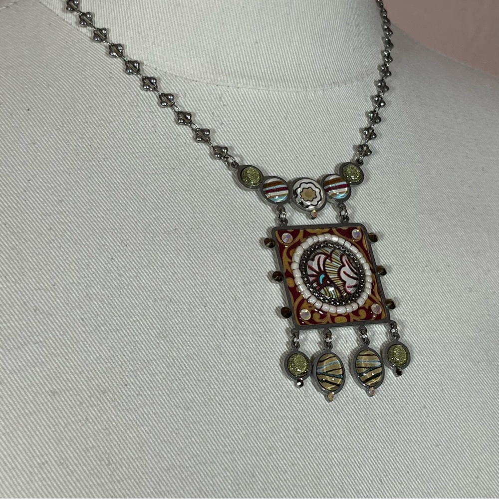 VGUVC Yoolles Estate Multicolor Silver Pendant Necklace w/Gold & Red Accents - Picture 8 of 15